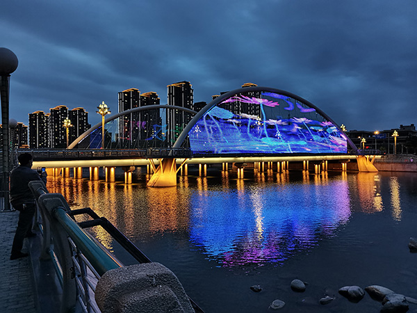 1742970194152440.jpg 金凤河道亮化.jpg